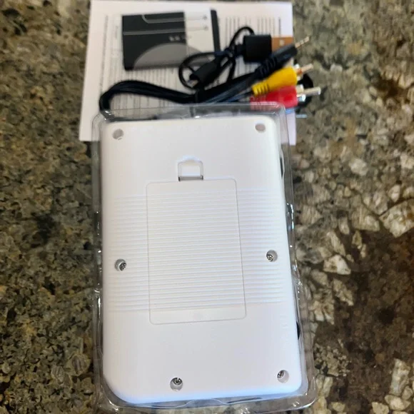 Handheld Game Console - Black - Picture 5 of 6